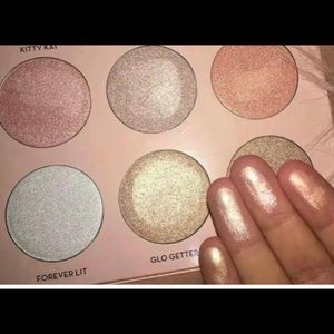 Makeup palette